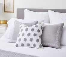 Load image into Gallery viewer, Leaf Decorative Pillow Cover