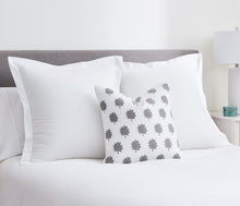 Load image into Gallery viewer, Leaf Decorative Pillow Cover
